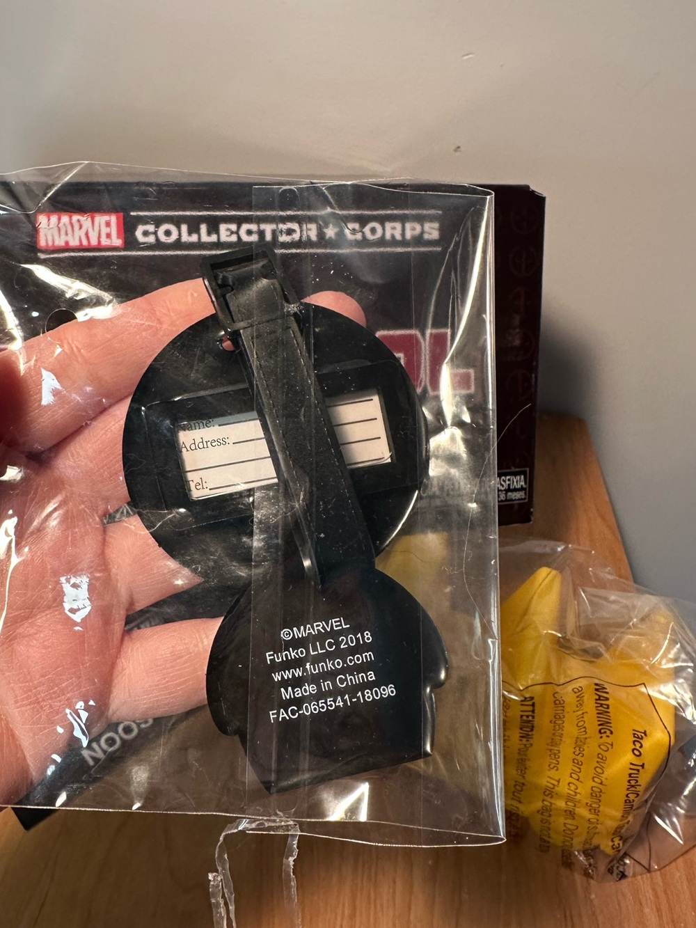 Marvel Deadpool Collector Box - Picture 3 of 8